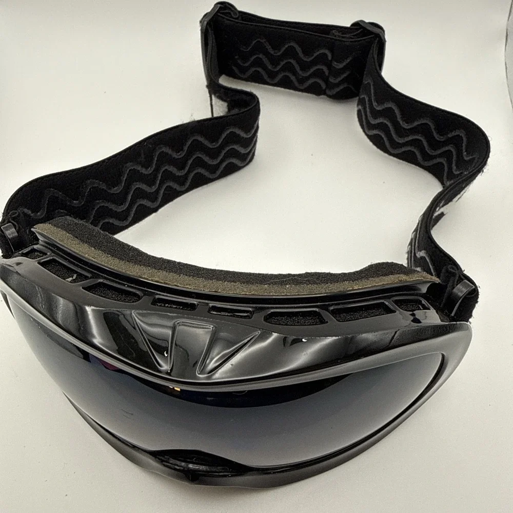 AKASO Authentic Black LENS Ski Goggles Snowboard -& Travel Bag Mint